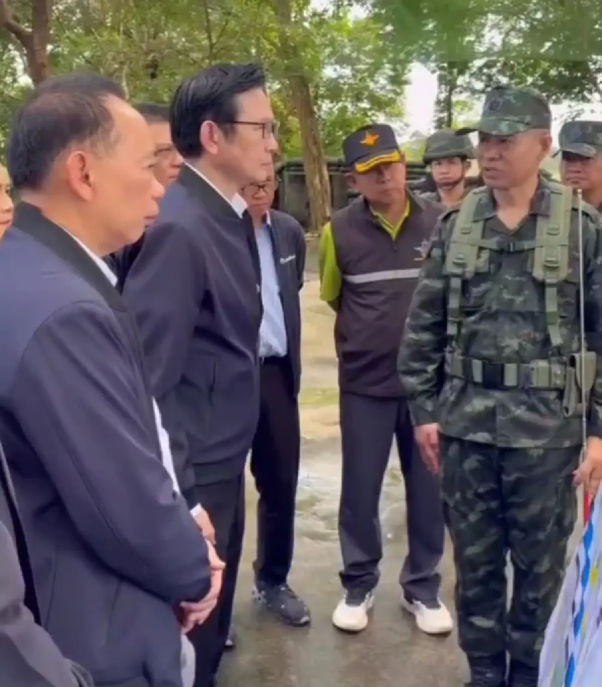 'อรรถพล' ลงพื้นที่ศรีสะเกษ ติดโซลาร์ 100 ชุดช่วยทหาร ดันโซลาร์สูบน้ำเกษตรก