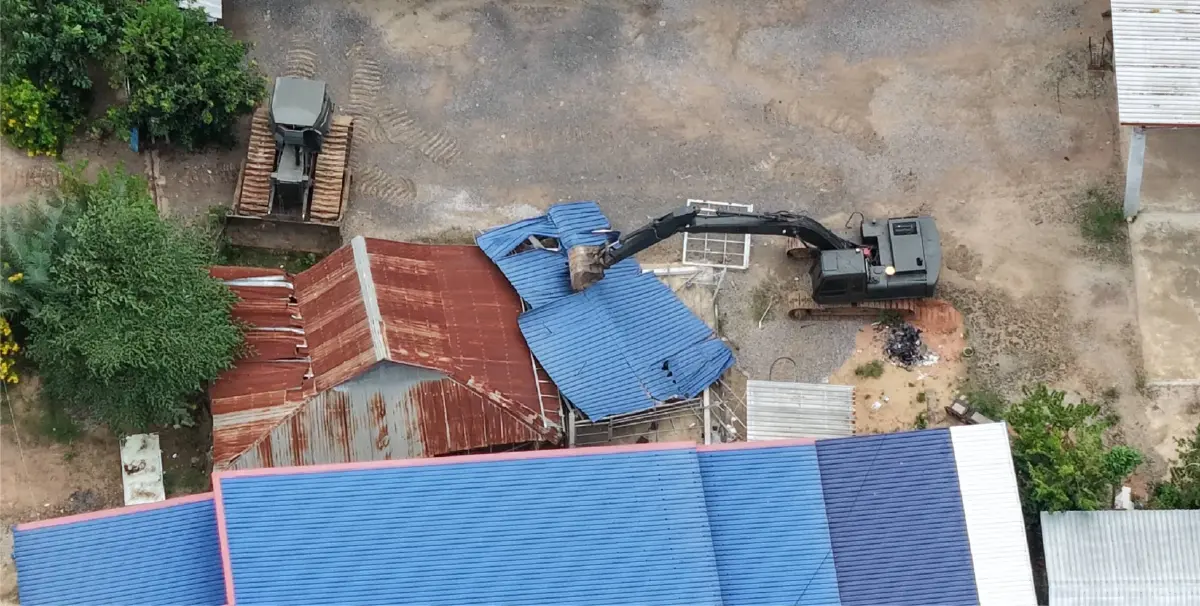 ทหารไทย ลุยรื้อ 2 ที่พักเก่าทหารกัมพูชา ขยายพื้นที่ปลอดภัยหนองจาน