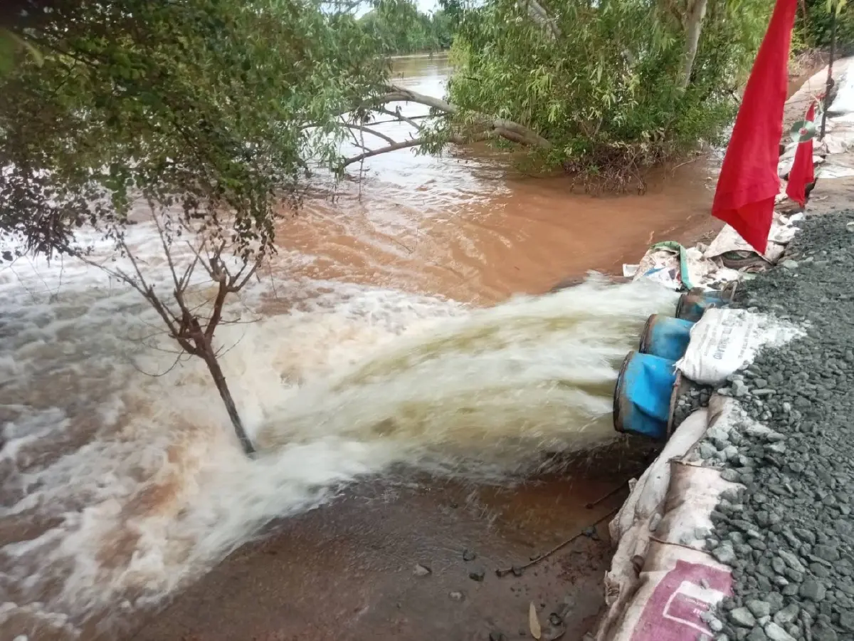 น้ำท่วม 15 จังหวัดวิกฤต เดือดร้อน 4.5 แสนราย พิจิตร-อยุธยา หนักสุด