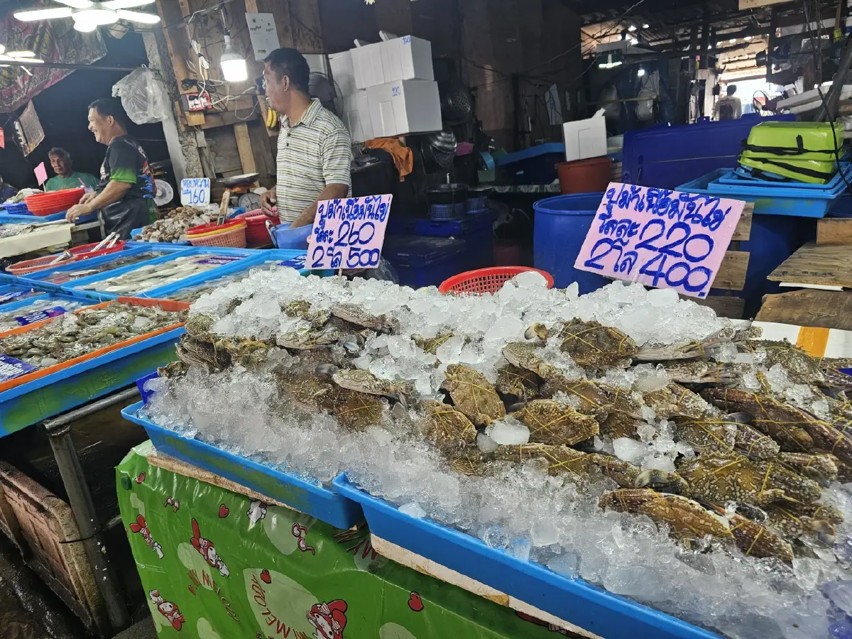 ‘ร้านเจ๊ปู แสมสาร’ อาหารทะเลสดและแซ่บ อร่อย ไม่ผิดหวัง