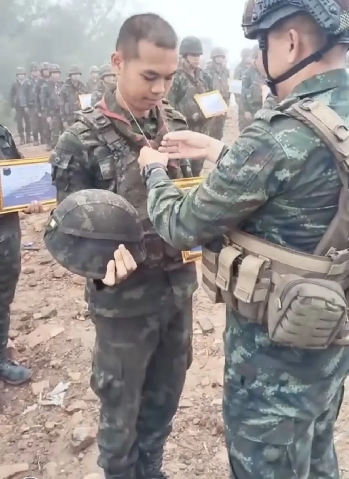 ผู้พันภูมะเขือ  ปลดประจำการทหารแนวหน้า ลั่น จงภูมิใจ ทำหน้าที่ชายชาติทหาร