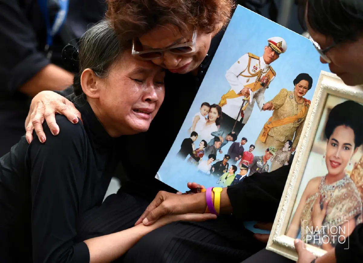 พสกนิกรทั่วสารทิศร่วมแสดงความอาลัย 'สมเด็จพระพันปีหลวง' ที่ รพ.จุฬาลงกรณ์