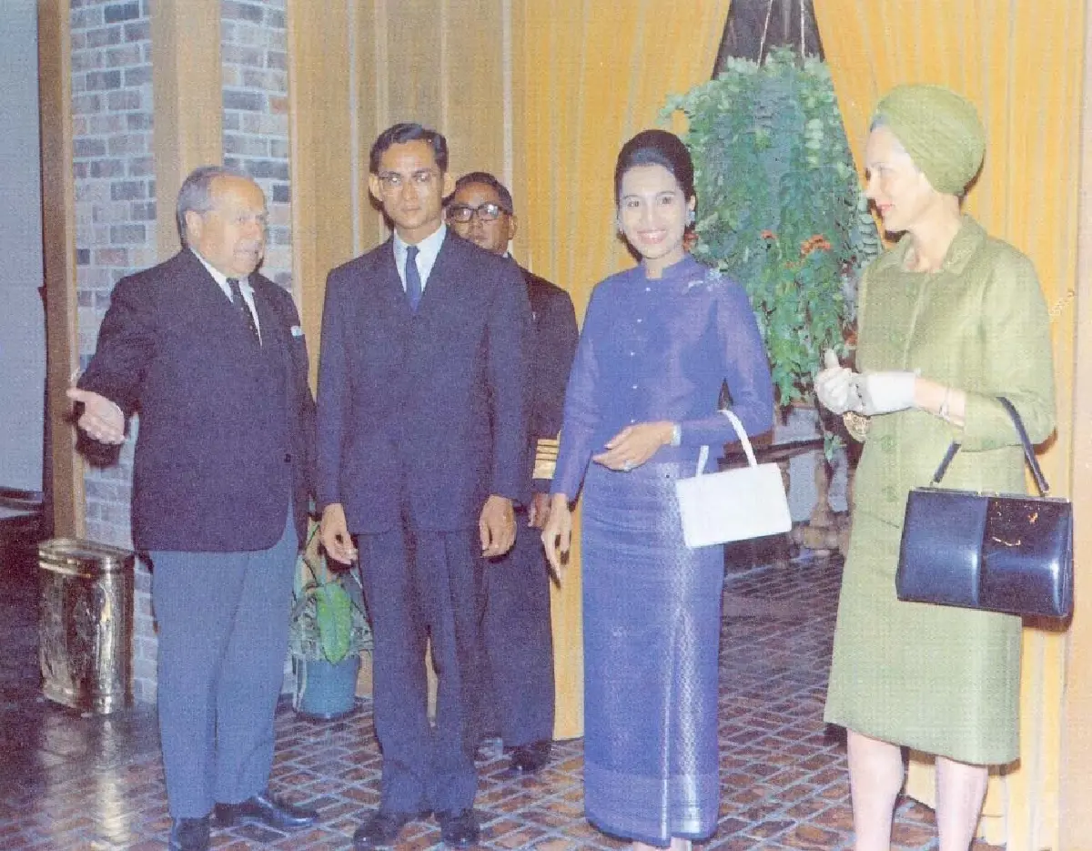 ‘ศิลปาชีพ’ พระพันปีหลวง อนุรักษ์ผ้าไทย หัตถกรรมพื้นบ้าน พลิกชีวิตคนไทย