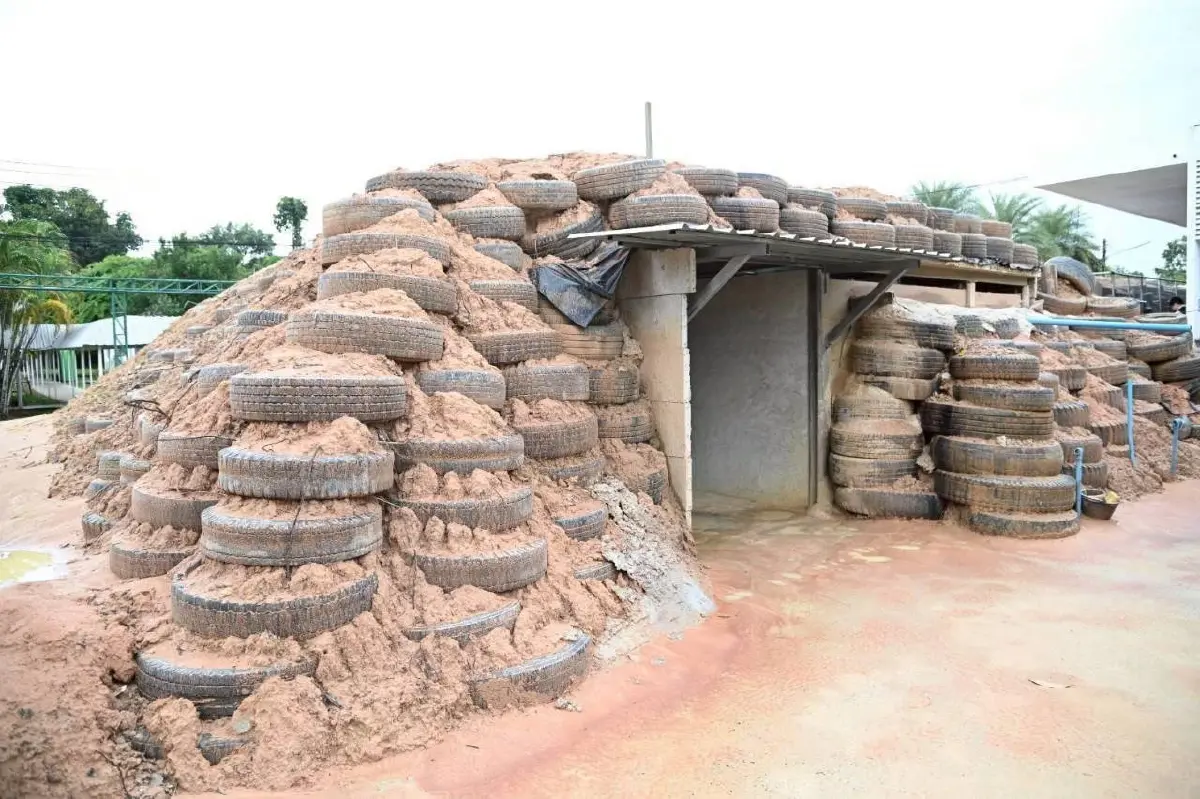 'รมว.สธ.' ห่วงคนชายแดนไทย-กัมพูชา มอบวัคซีนกันโรค-เสนอสร้างบังเกอร์