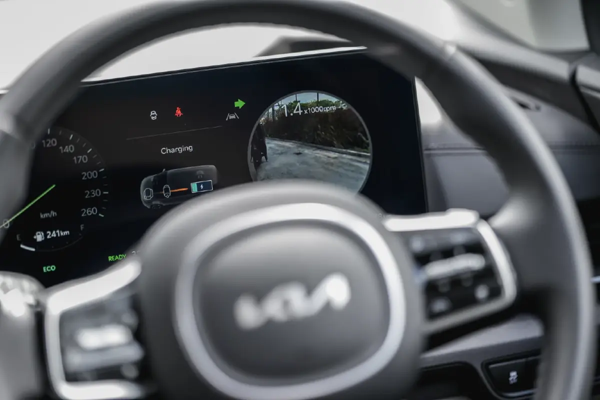 'เกีย'เพิ่มทางเลือก คาร์นิวัล ไฮบริด เปิดตัว ‘KIA Carnival HEV’