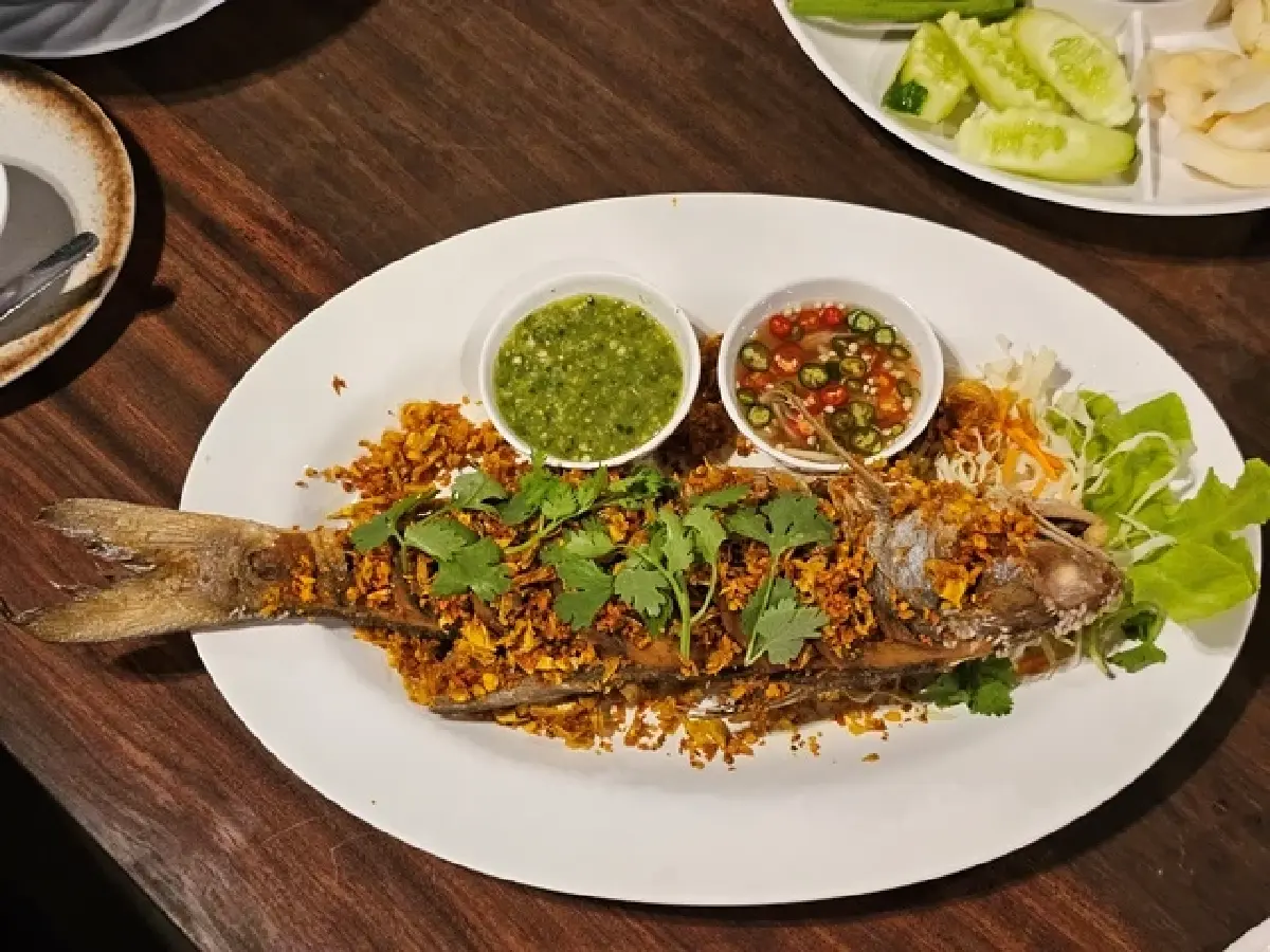 ‘ร้านยุ้งข้าว’ อาหารใต้ ระดับ มิชลิน เขาใหญ่  หรอยจังฮู้