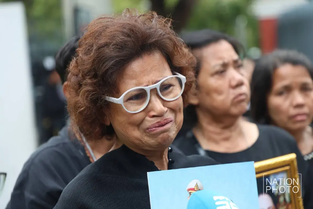 ปวงชนชาวไทย ถวายความอาลัย พระพันปีหลวง สวรรคต กำหนดไว้ทุกข์ 1 ปี