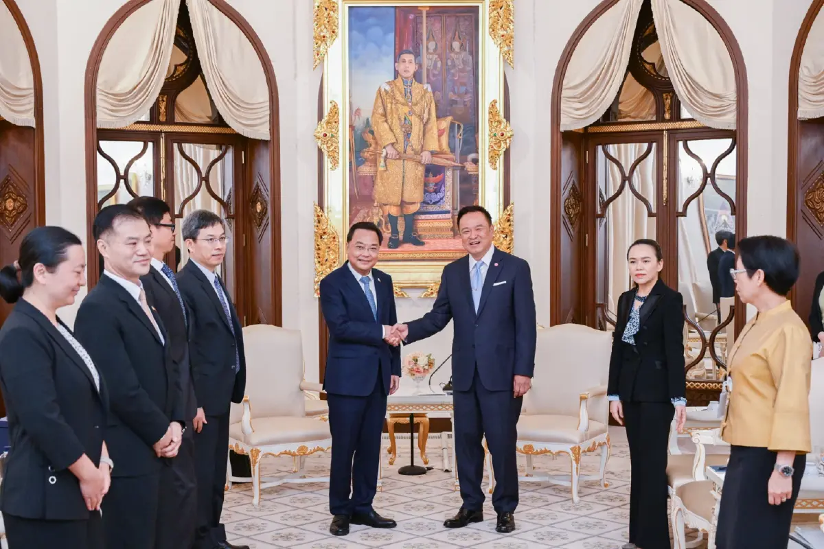 ‘ทูตจีน’ พบ ‘อนุทิน’ ขอเป็นกลางศึกไทย-กัมพูชา อวยพร นายกฯ บริหารสำเร็จ