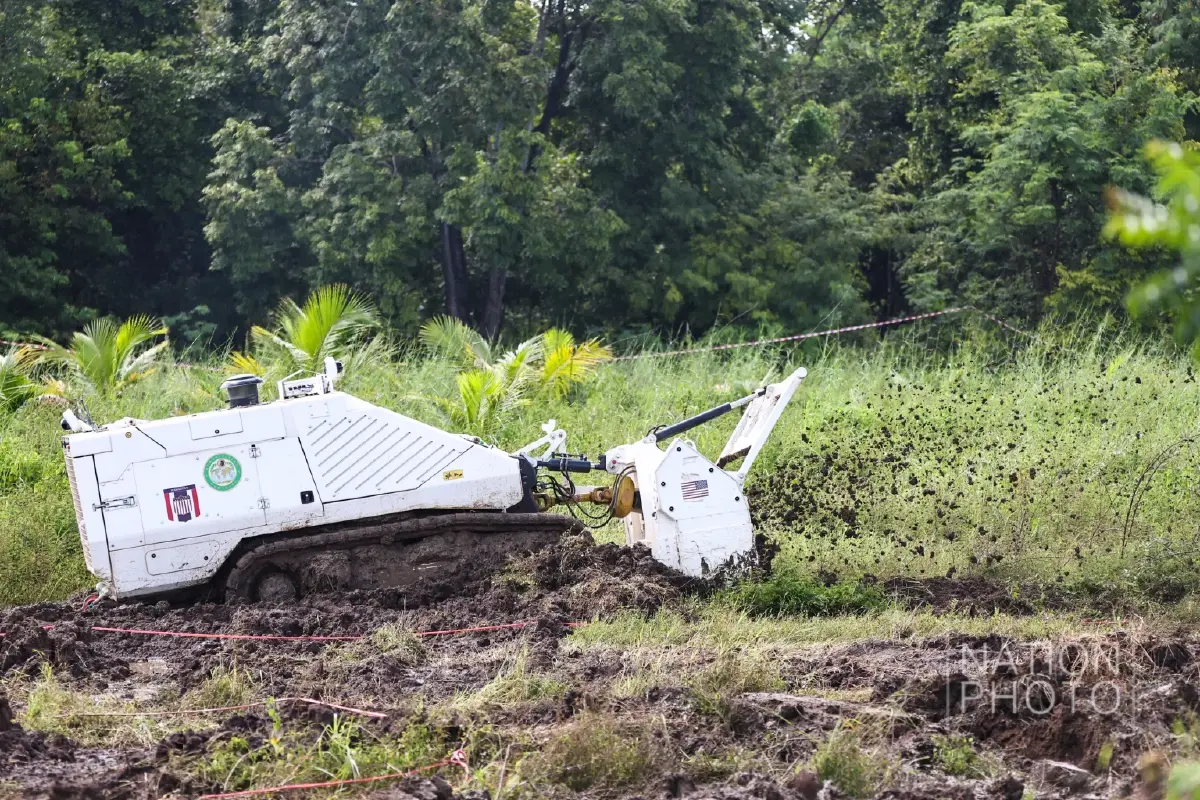 'กองกำลังบูรพา' เร่งเคลียร์ทุ่นระเบิด 'บ้านหนองหญ้าแก้ว'