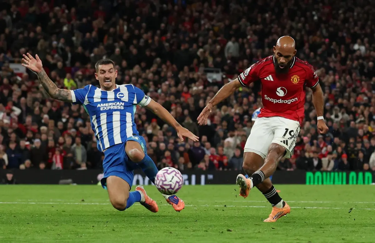 แมนยู ฟอร์มแรง ชนะ 3 นัดรวด 'ลิเวอร์พูล' โคม่า แพ้ 4 เกมติดในพรีเมียร์ลีก