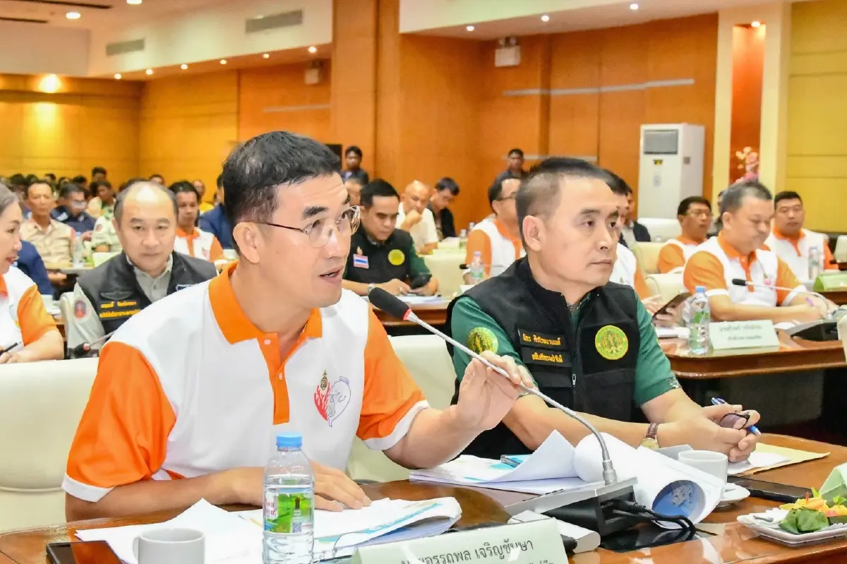 'สุชาติ' ลุยสมุย เคลียร์ปมร้อน ต่างชาติรุกป่าเกาะพะงัน ผลตรวจยังไม่พบบุกรุก