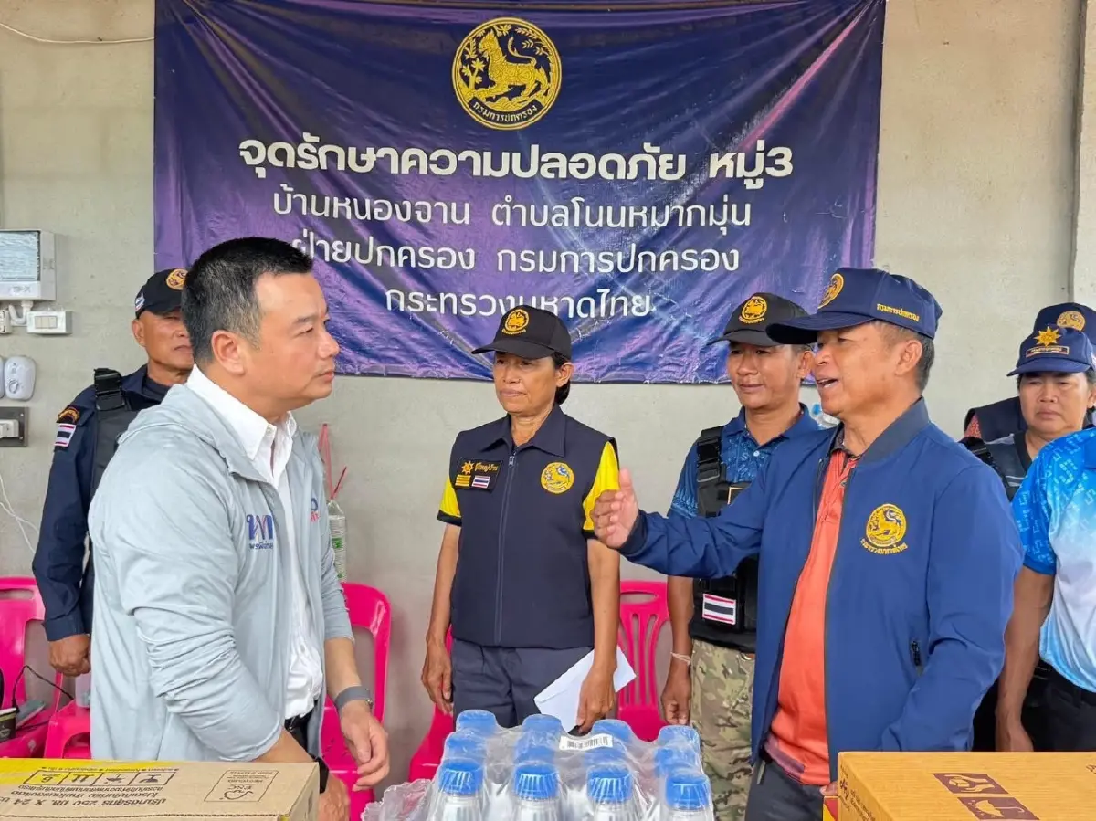 2 ขั้ว 'เทียนทอง' ฝ่าพายุชาตินิยม 'หนองจาน'