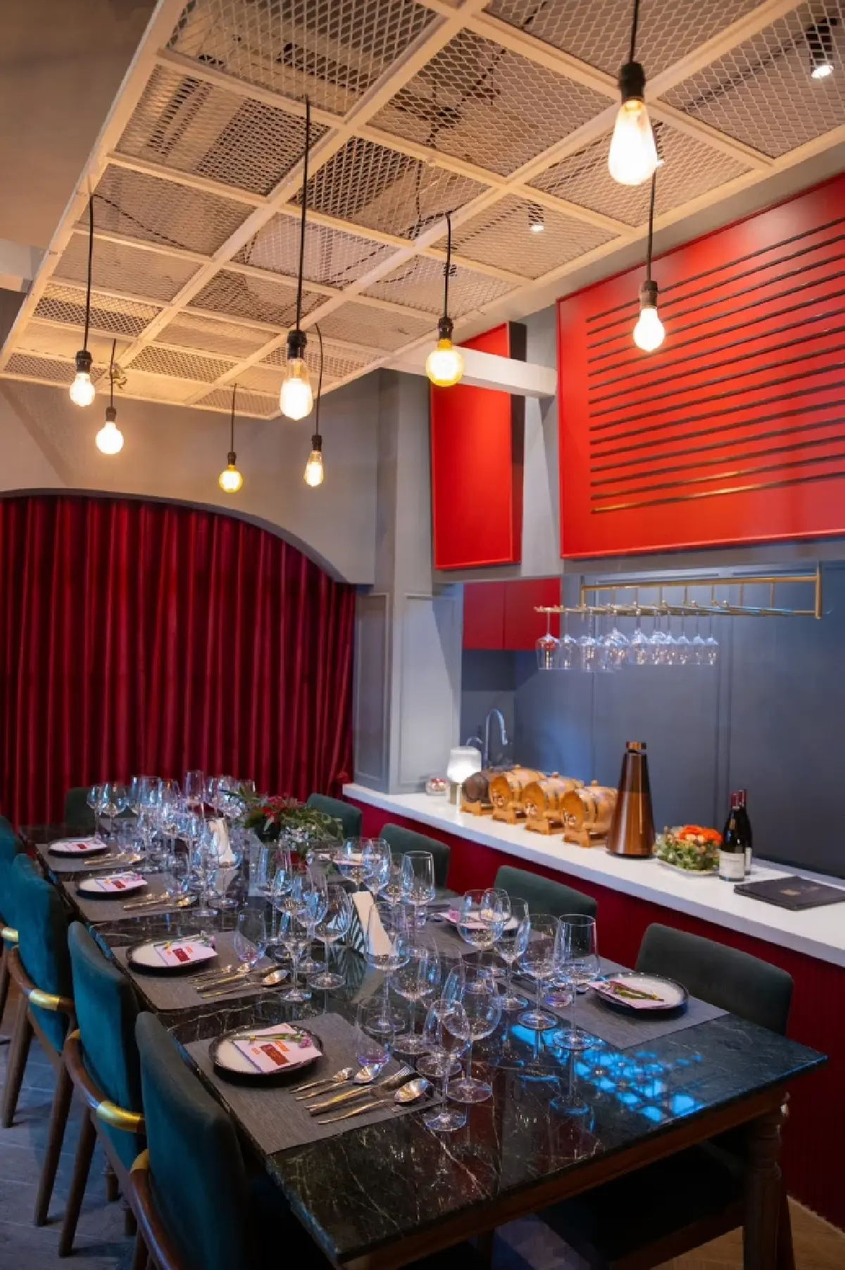 ‘5 จานอร่อย’ จาก 5 ทวีป ฉลอง 5 ปี ‘Bangkok Wine Room’ รามอินทรา 36