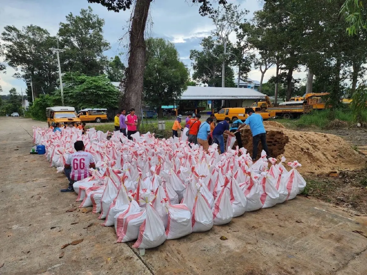 เช็กน้ำท่วมอุบลฯ - น้ำป่าระยอง เร่งกู้เส้นทางวิกฤต 52 สายทั่วไทย