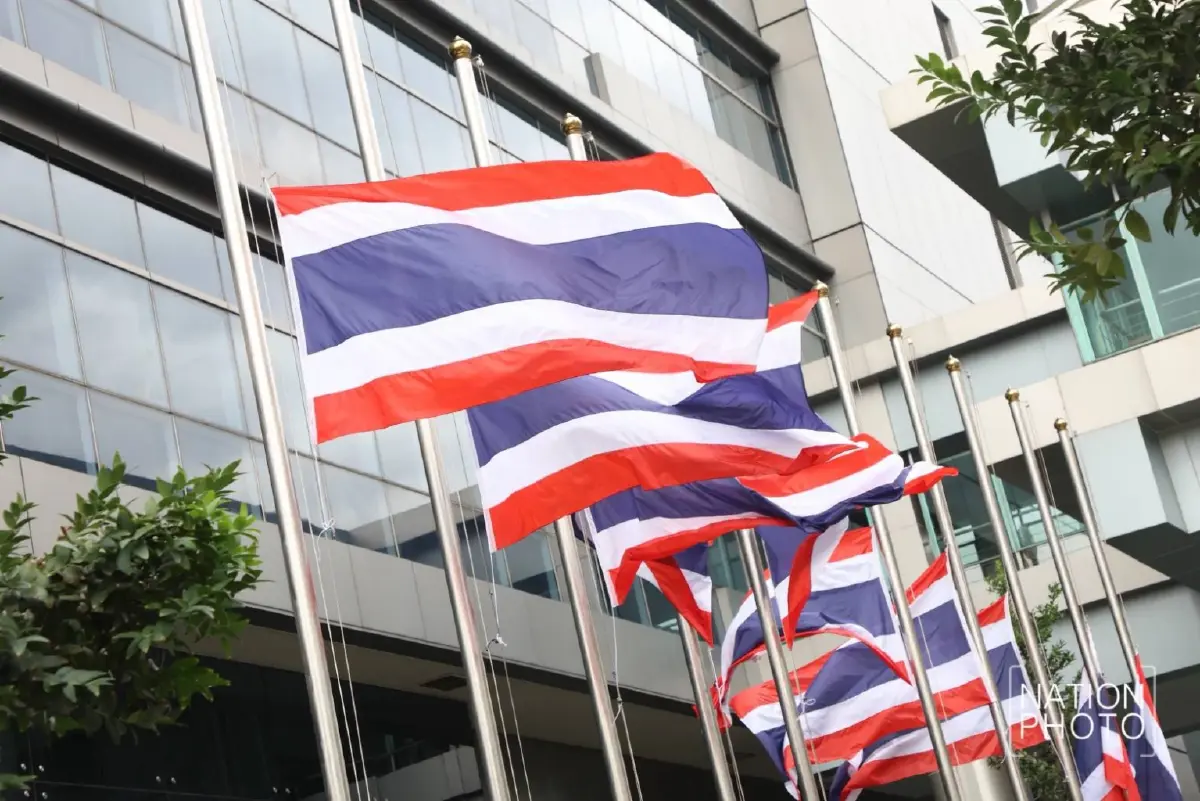 ปวงชนชาวไทย ถวายความอาลัย พระพันปีหลวง สวรรคต กำหนดไว้ทุกข์ 1 ปี