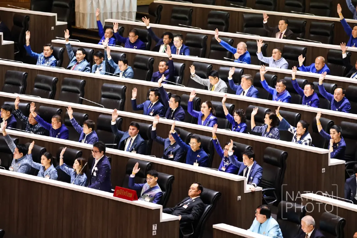 จุดเสี่ยง สสร.ก๊กส้ม ‘ล่ม-แท้ง’ พท.ลับดาบ‘ซักฟอก’ขู่‘อนุทิน’