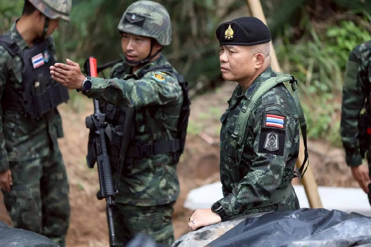 มทภ.2 ลงพื้นที่ ปราสาทตาเมือนธม -ช่องอานม้า เข้มเตรียมพร้อมรบสูงสุด