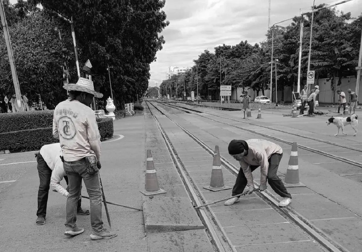 ‘พิพัฒน์’ สั่งคมนาคมอำนวยความสะดวกประชาชน สักการะพระพันปีหลวง