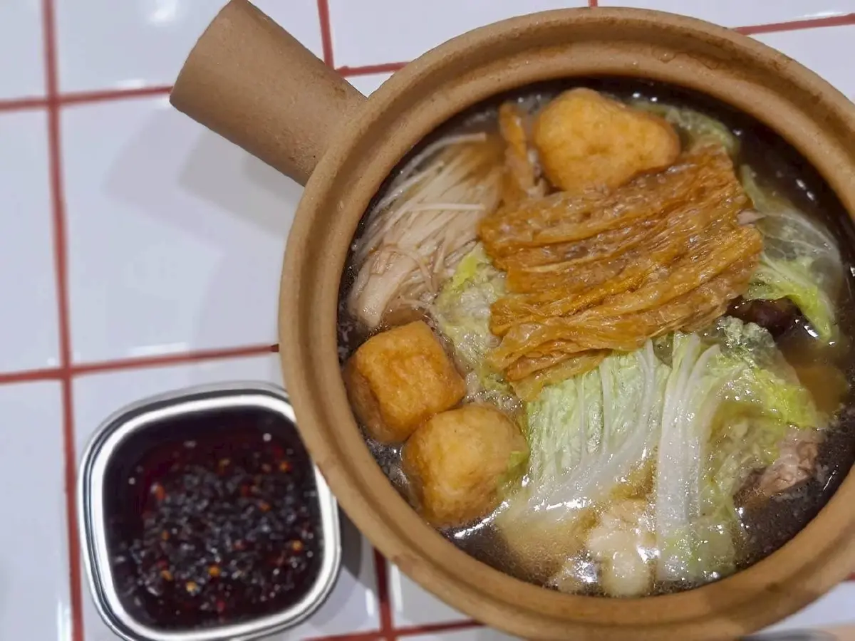 คุยกับเชฟอิน็อค ข้าวมันไก่สิงคโปร์, ฮ่องกง, ข้าวมันไก่ไทย ต่างกันอย่างไร