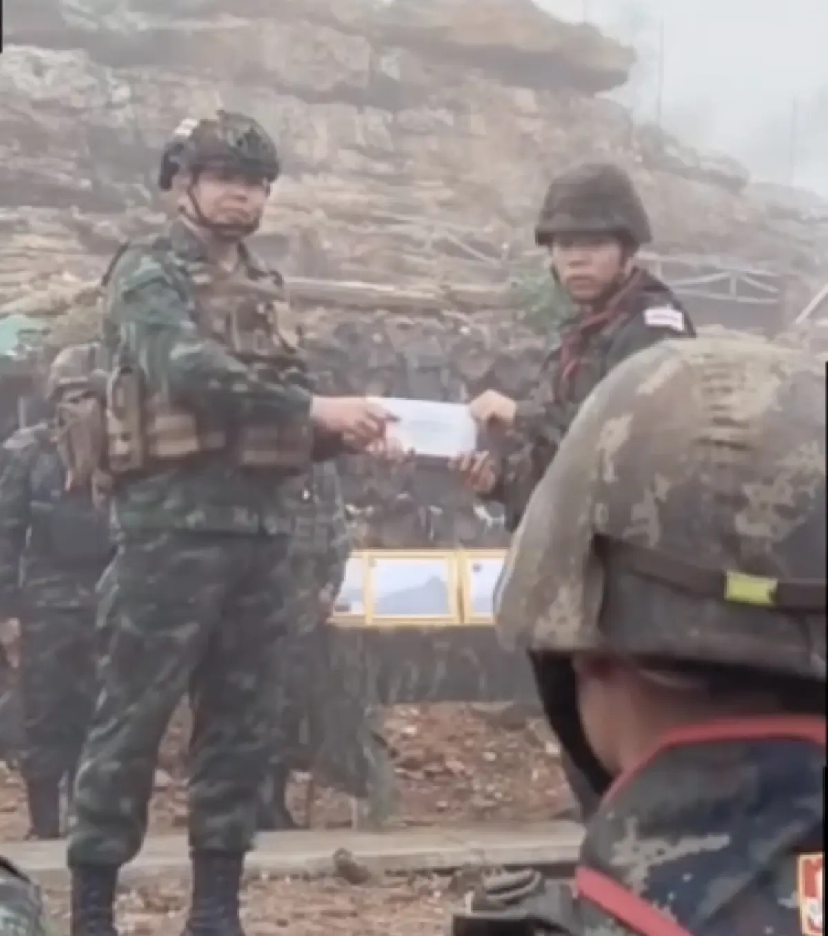 ผู้พันภูมะเขือ  ปลดประจำการทหารแนวหน้า ลั่น จงภูมิใจ ทำหน้าที่ชายชาติทหาร