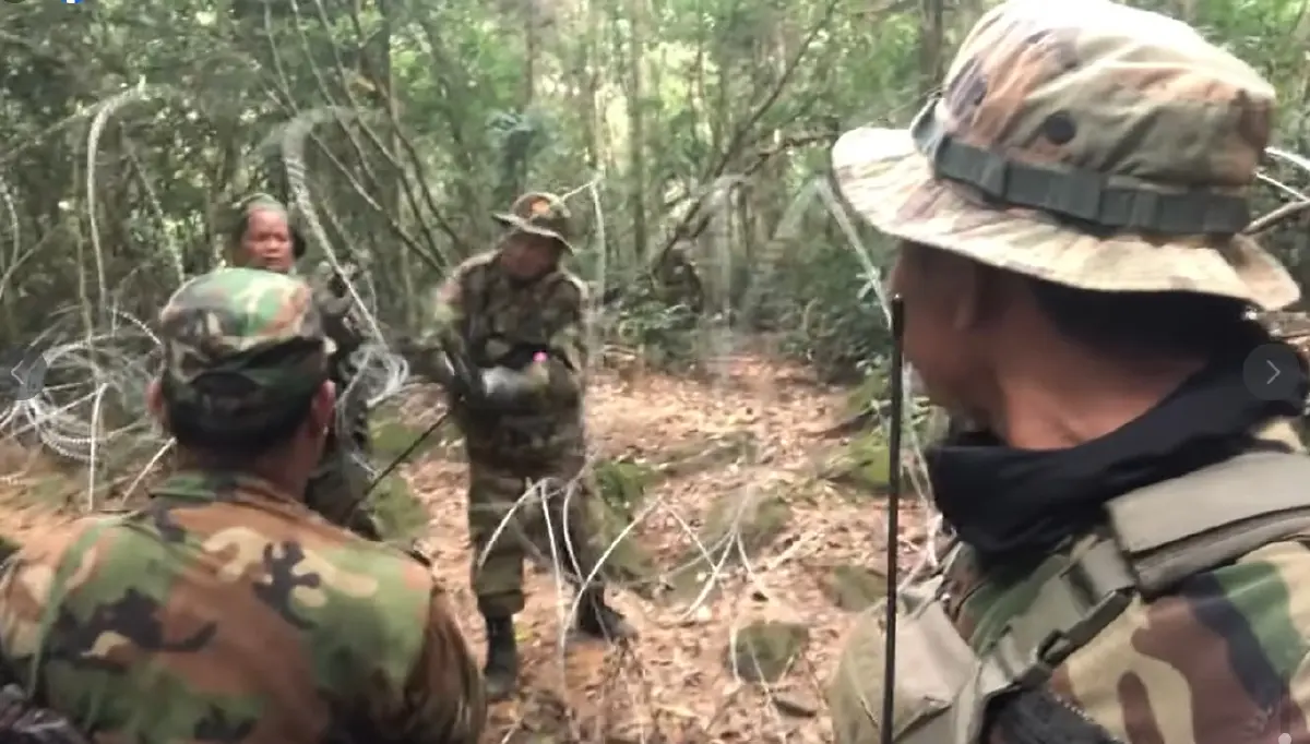 ทบ. ชี้คลิปจริง ทหารกัมพูชา บุก ตัด รื้อรั้วลวดหนามไทย ห่างปราสาทตาควาย 3 กม.