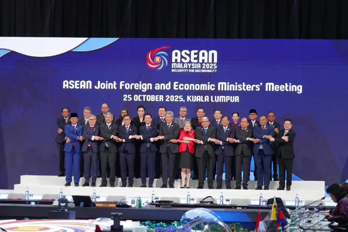 'ศุภจี สุธรรมพันธุ์' จบเวทีอาเซียน ลุยเอเปค ประกบ นายกฯ '21 เขตเศรษฐกิจ'