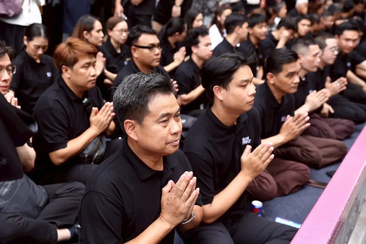 กลุ่มบริษัทสยามพิวรรธน์ร่วมถวายอาลัยสมเด็จพระบรมราชชนนีพันปีหลวง 