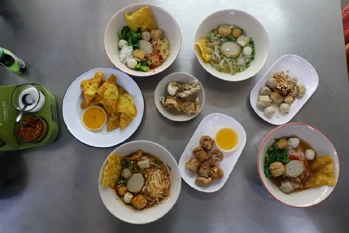 ‘10 ร้านก๋วยเตี๋ยว’ แสนอร่อย สุดประทับใจ ‘หมูหวานชวนชิม’