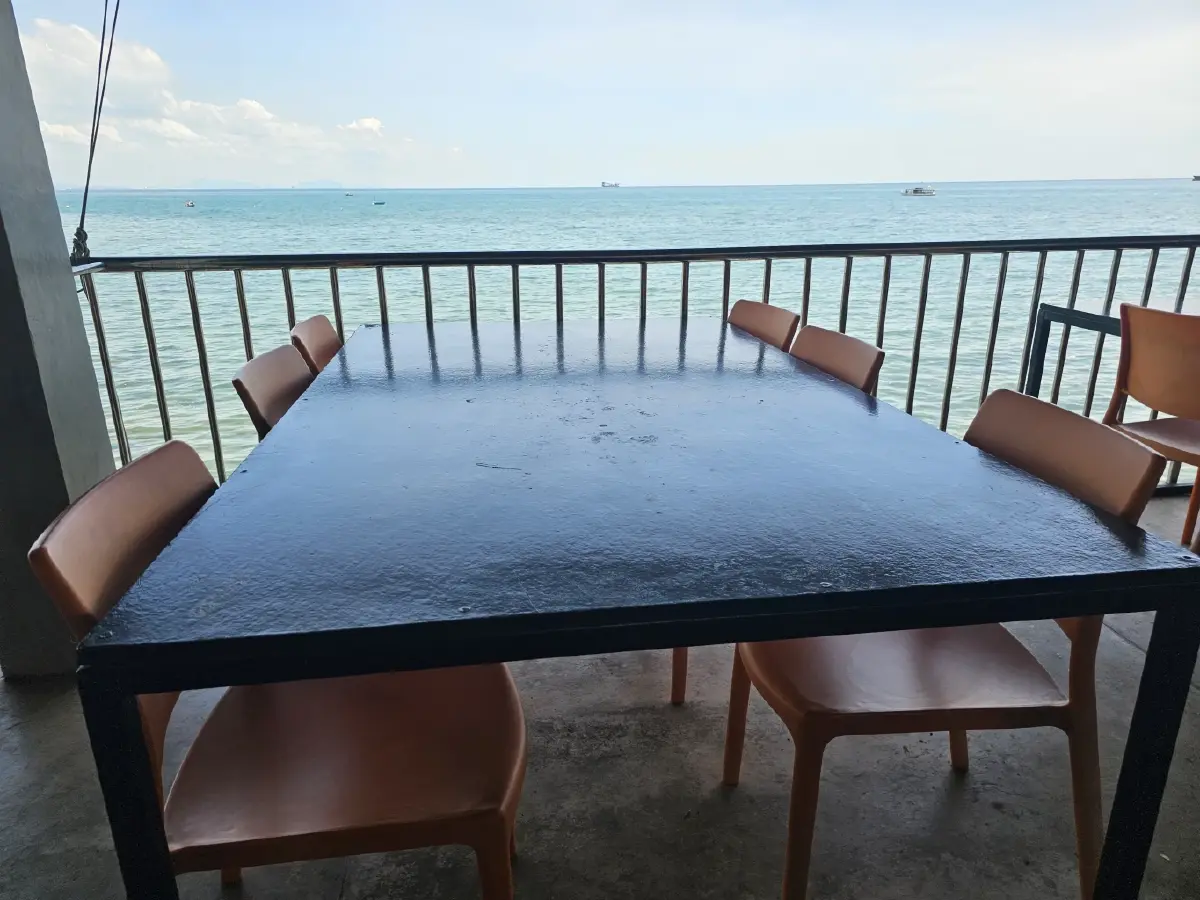 ‘ร้านเจ๊ปู แสมสาร’ อาหารทะเลสดและแซ่บ อร่อย ไม่ผิดหวัง