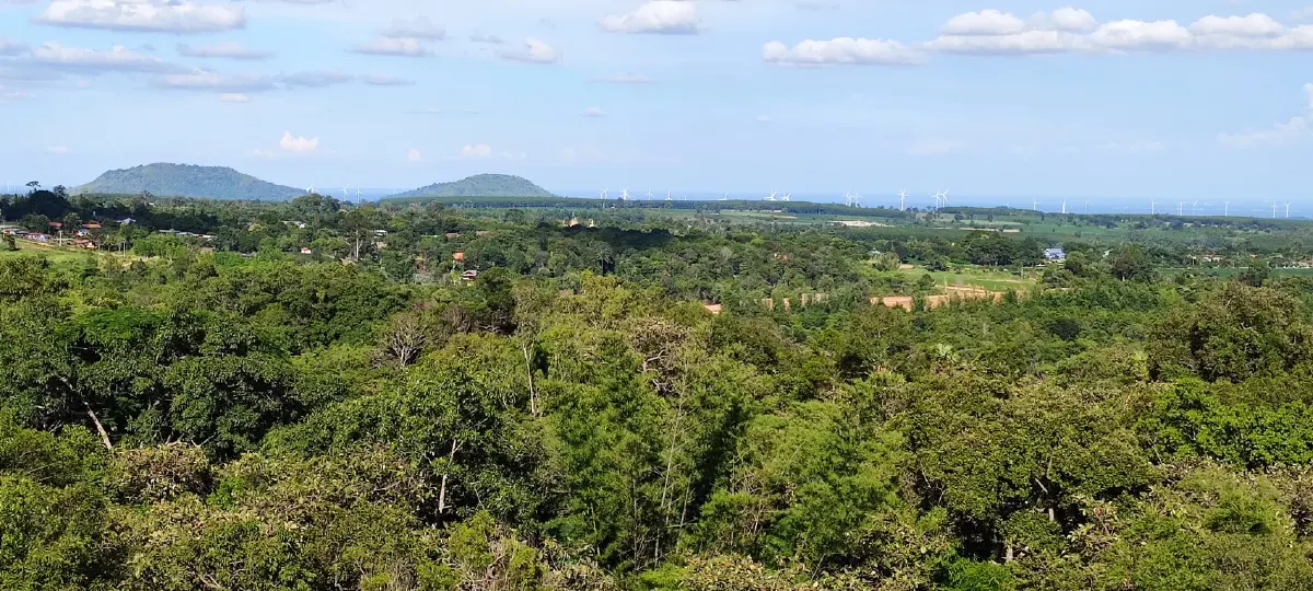ดินแดนสงบและความพิศวงทางธรณี... วัดเขาประตูชุมพล