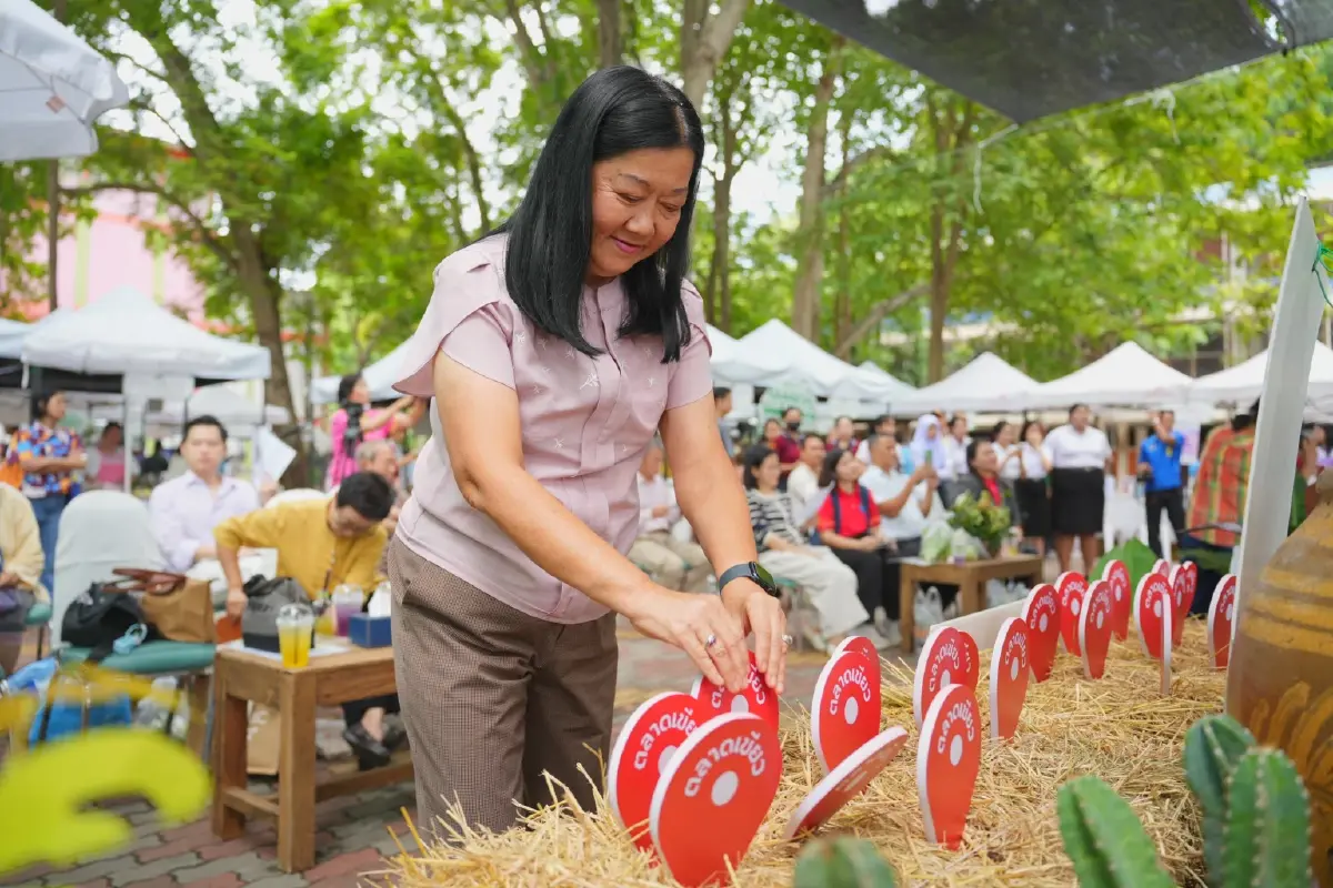 ตลาดเขียว มรภ. จอมบึง ตลาดที่ไม่ใช่แค่ตลาด แต่คือ 'นวัตกรรมเพื่อสุขภาวะ'