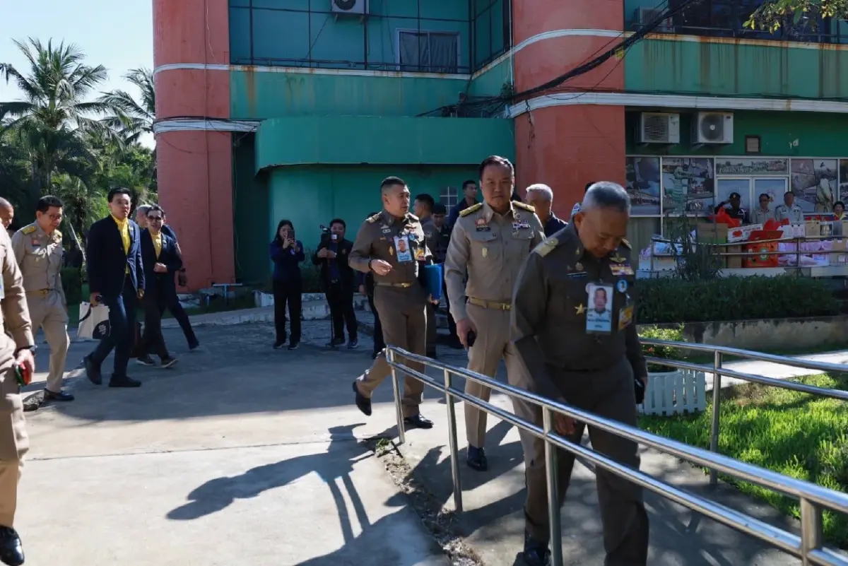 ราชเลขาฯ-นายกฯ ลงพื้นที่บึงบอระเพ็ด นครสวรรค์