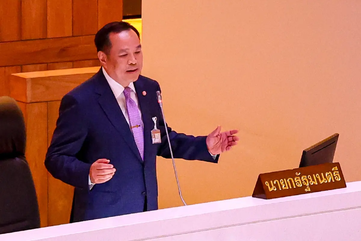 ผ่าเกม '2 ขั้ว’ สู้เลือกตั้ง ภท.สมการ 100+  พท.ในเงา ‘ชินวัตร’