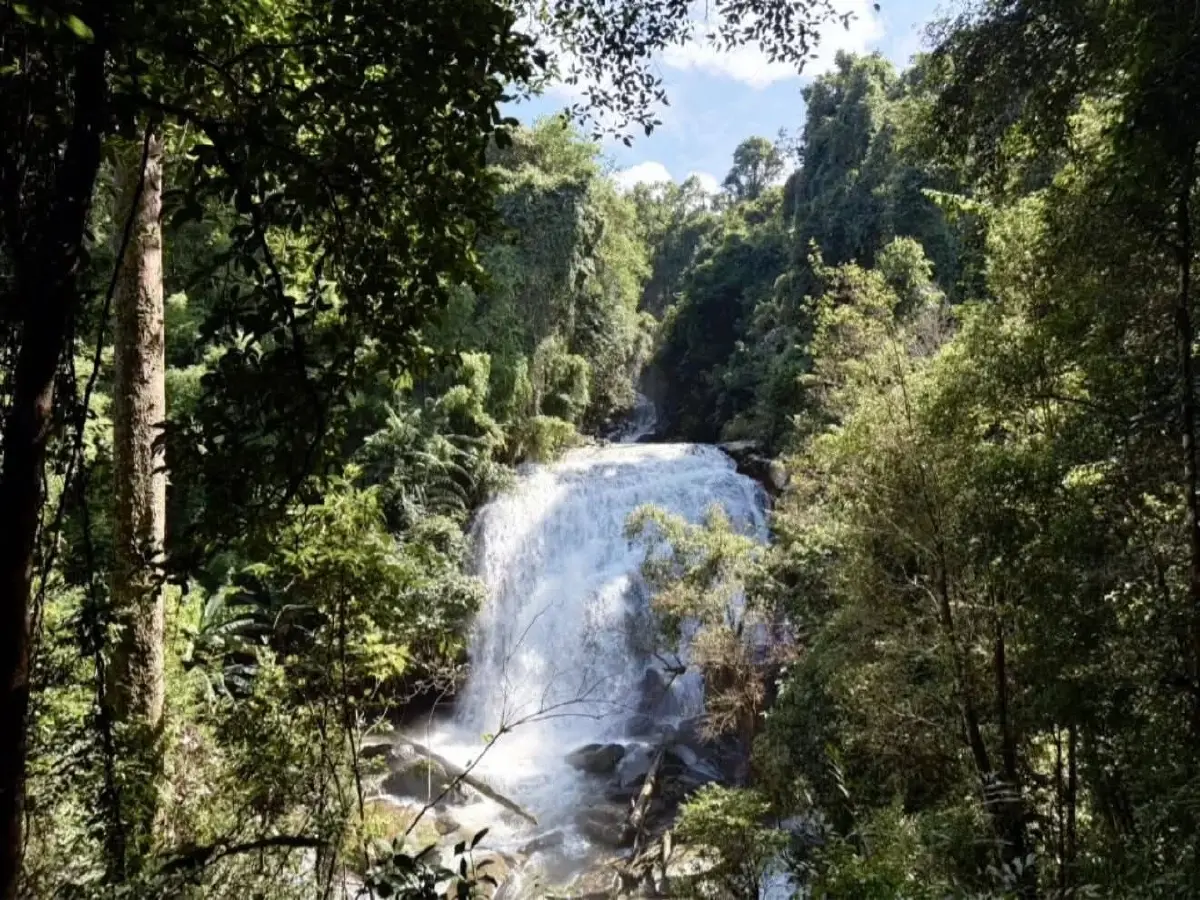 ​'น้ำตกสิริธาร' น้ำตกนามพระราชทานจากพระเมตตาของ 'สมเด็จพระพันปีหลวง'