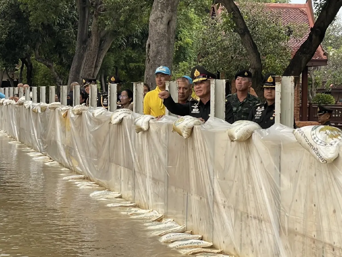 ทบ. ระดมกำลังช่วยประชาชนน้ำท่วมจากพายุบัวลอย แมตโม จ่อซ้ำ