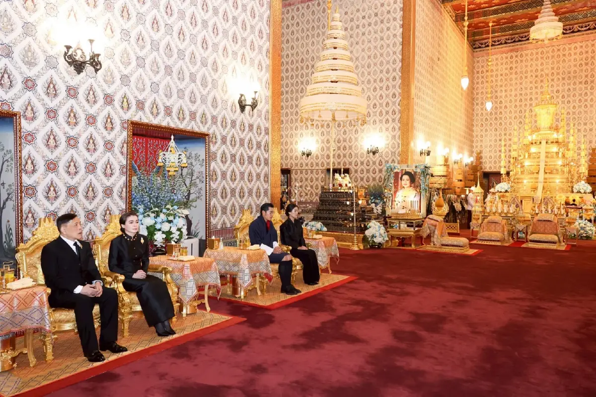 ในหลวง-พระราชินี เสด็จฯ ในการพระพิธีธรรมสวดพระอภิธรรมพระบรมศพ สมเด็จพระพันปีหลวง