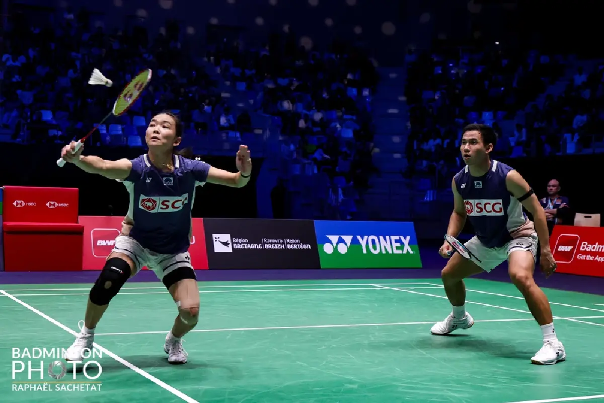 ถ่ายทอดสดแบดมินตัน 'บาส-เฟม พบ จีน' รอบชิง คู่ผสม เฟรนช์ โอเพ่น 2025