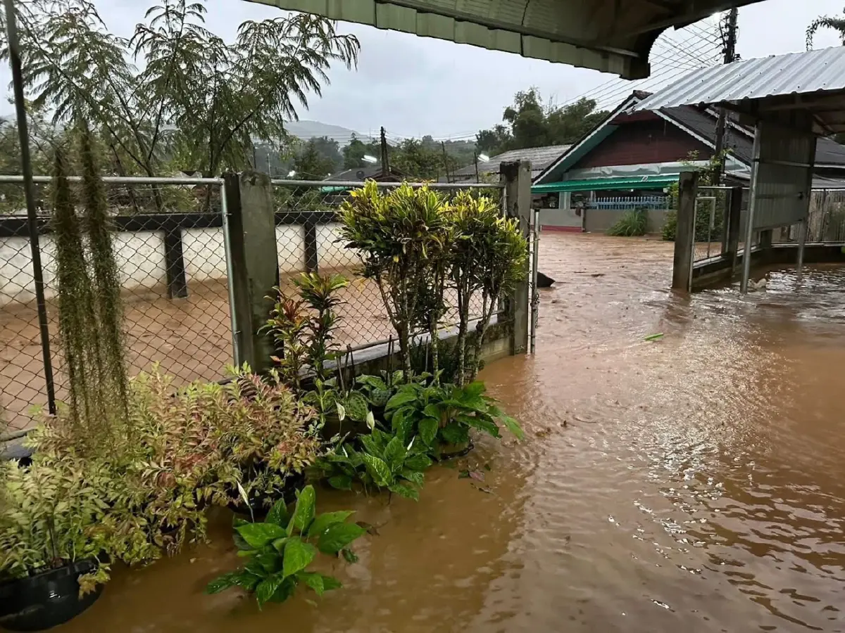 ฝาง-แม่อาย เชียงใหม่ น้ำท่วมหนักสุด น้ำเกินวิกฤตแดง ระวังดินถล่ม