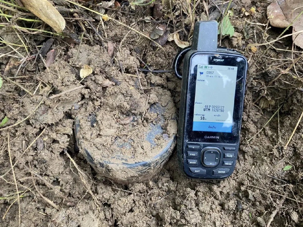 พบ3ทุ่นระเบิด บ้านหนองหญ้าแก้ว 'ผบ.ทสส.' ระดมเครื่องจักร สั่งลุยต่อ