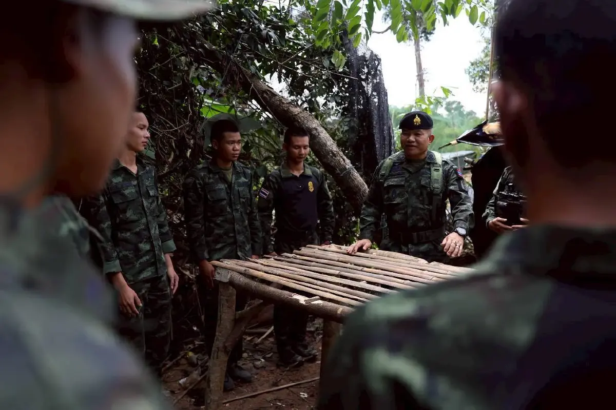 มทภ.2 ลงพื้นที่ ปราสาทตาเมือนธม -ช่องอานม้า เข้มเตรียมพร้อมรบสูงสุด