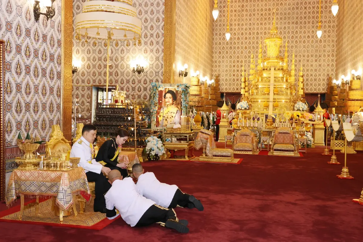 ในหลวง-พระราชินี เสด็จฯ ในการพระราชพิธีทรงบำเพ็ญพระราชกุศลสัตตมวาร 7 วัน ถวายพระบรมศพสมเด็จพระนางเจ้าสิริกิติ์ฯ พระบรมราชชนนีพันปีหลวง