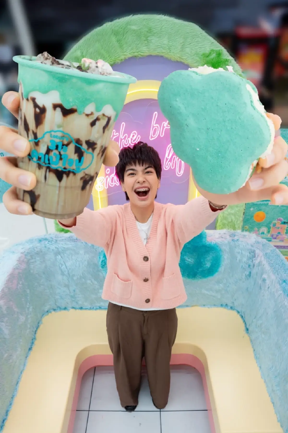 โลตัส x SOURI สร้างปรากฏการณ์คาเฟ่พาสเทลสุดคิวท์ เปิดให้บริการเพียง 31 วันเท่านั้น