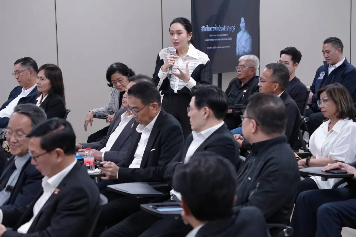 'อิ๊งค์' แนะกลางวง สส.ขอเปิดกว้าง มี 4-5 ชื่อแคนดิเดตหัวหน้า พท.