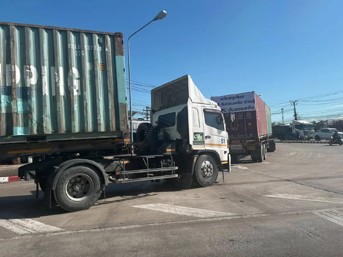 เดือดสระแก้ว กัมพูชาประชิด 100 คน - ตู้คอนเทนเนอร์ มุ่งหน้าหนองจาน