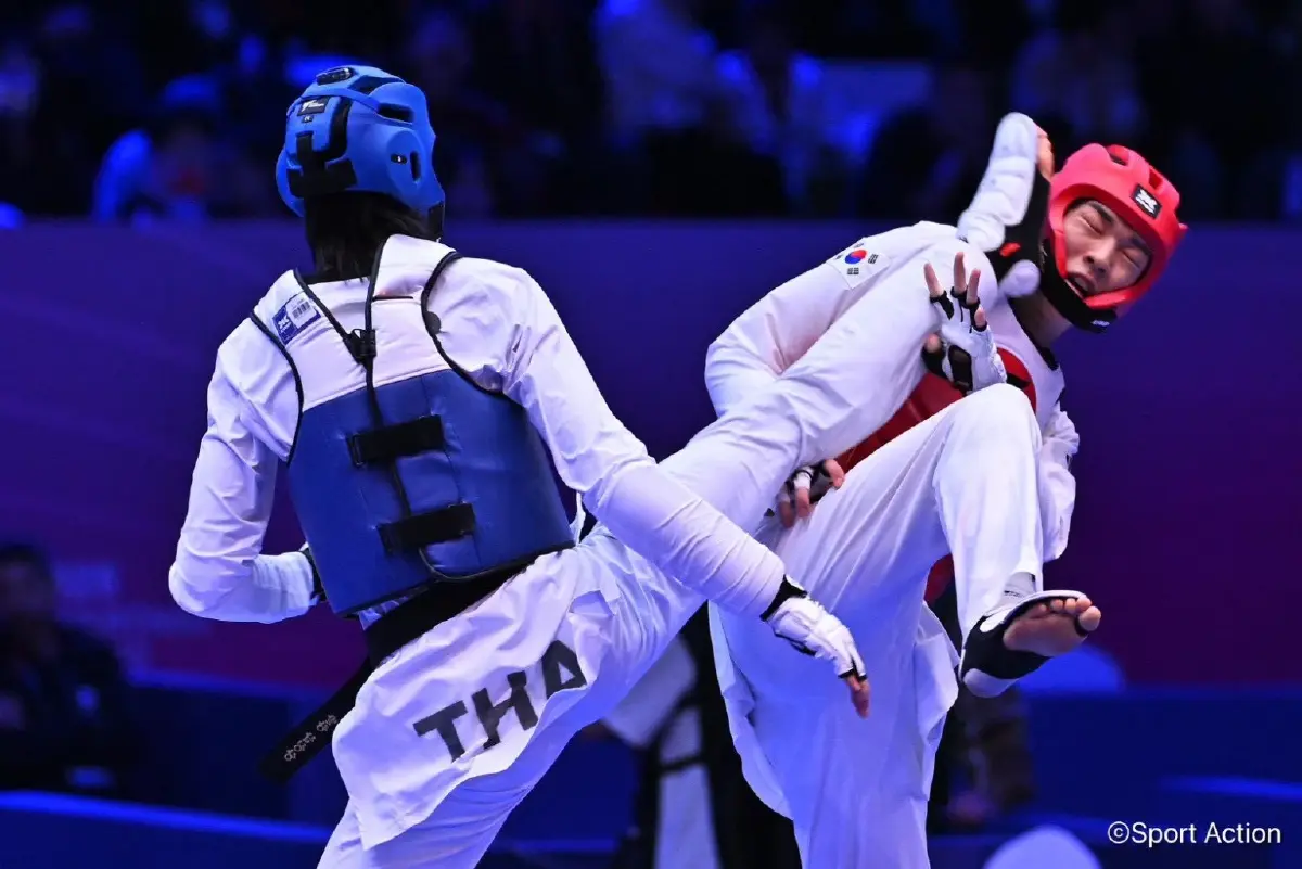 'เจ้าหยู บัลลังก์' สร้างตำนาน คว้าแชมป์โลกเทควันโด คนที่ 6 ของไทย