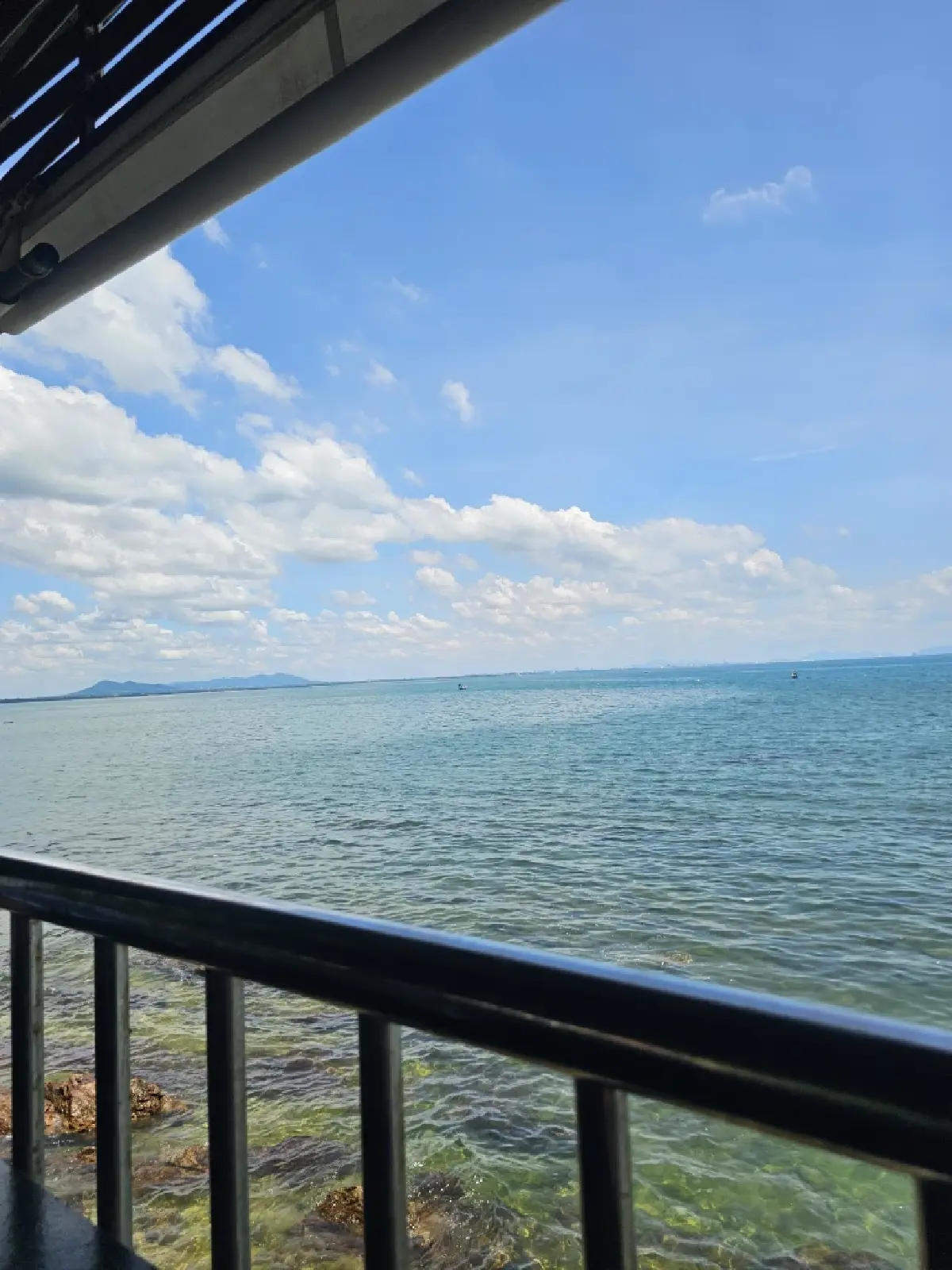 ‘ร้านเจ๊ปู แสมสาร’ อาหารทะเลสดและแซ่บ อร่อย ไม่ผิดหวัง