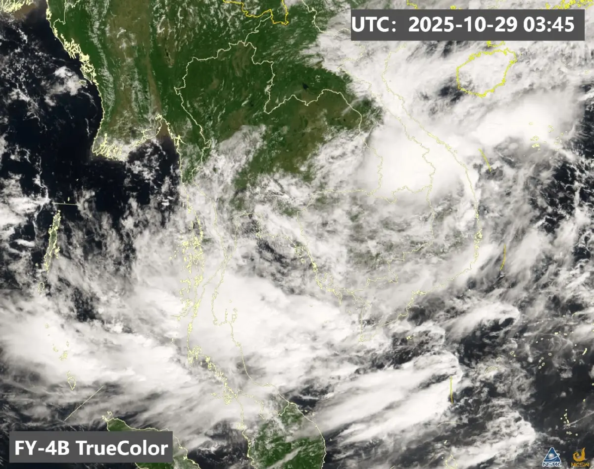 เตือน 'อากาศแปรปรวน' ฉ.5 ไทยมีฝนเพิ่มขึ้น ฝนตกหนัก 29 ต.ค. - 2 พ.ย. 68