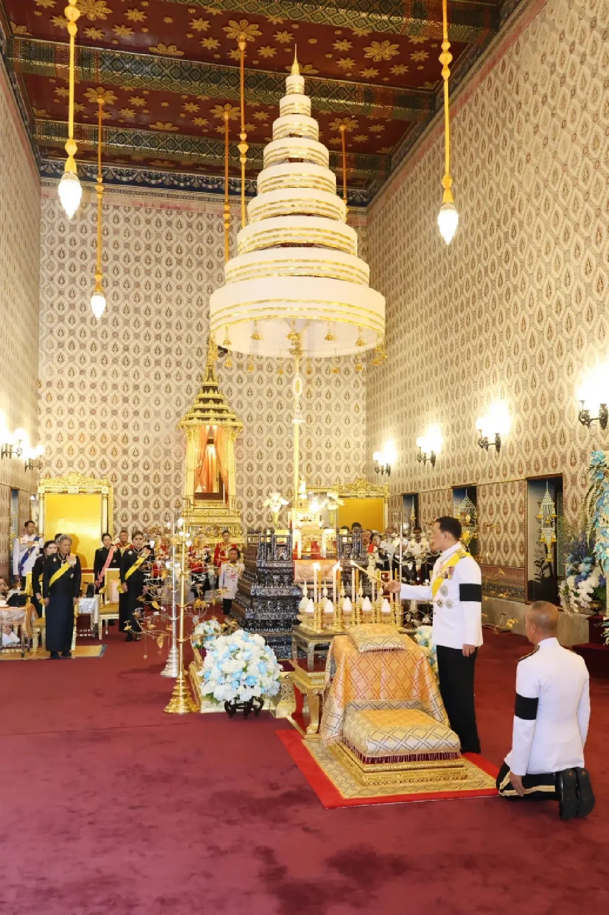 ในหลวง พระราชินี ทรงบำเพ็ญพระราชกุศลสัตตมวาร 7 วัน ถวายพระบรมศพ พระพันปีหลวง