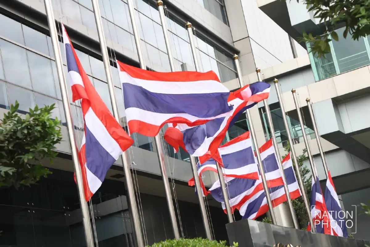 ปวงชนชาวไทย ถวายความอาลัย พระพันปีหลวง สวรรคต กำหนดไว้ทุกข์ 1 ปี