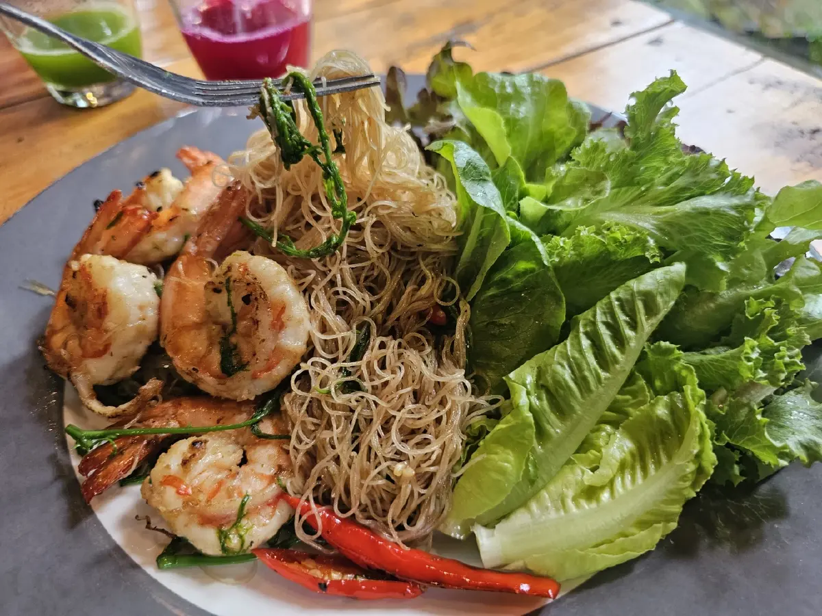 อร่อย สุขภาพดี ที่ ‘ตาวีฟาร์ม’ เขาใหญ่ ผักสดจากแปลงเก็บทุกเช้า